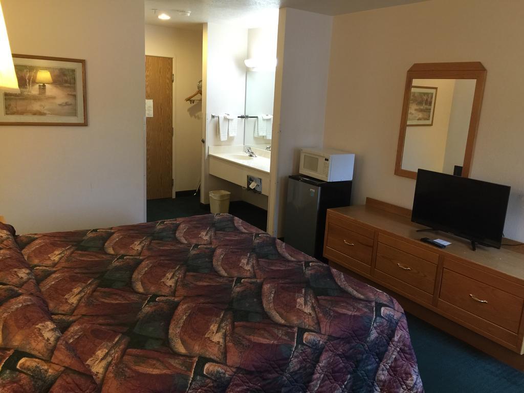 Economy & Hotel Nephi